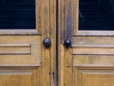 Minusy drewnianych drzwi i okien